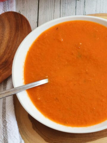 Bowl of fresh roasted tomato soup.