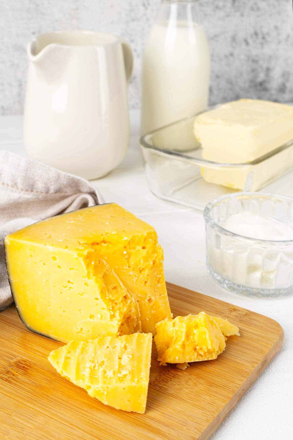 ingredients for cheddar cheese fondue.